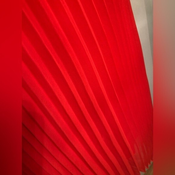 American Rag CIE Sz L Diva Pink Pleated Spaghetti Strap Midi Party Dress - Picture 3 of 7